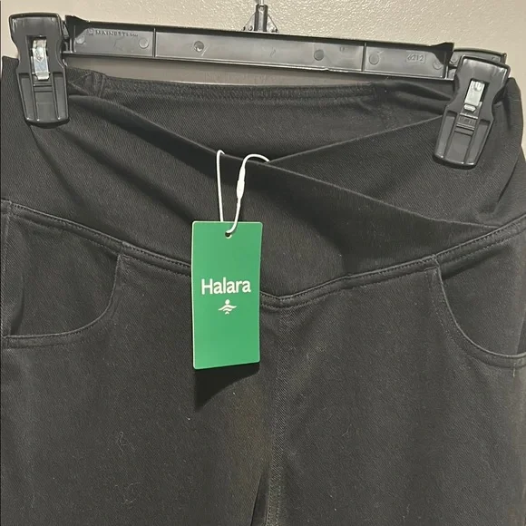 New with tags, Halara high waisted, crossover Black Flared Pants, size small - Picture 4 of 6